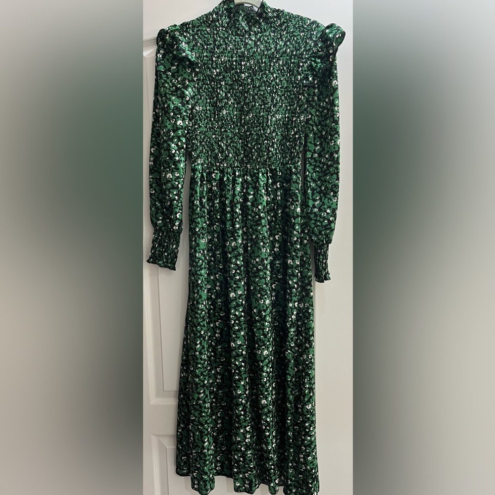 Long Sleeve Smocked Floral Dress- perfect condition